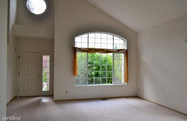 7309 58th Pl NE Gallery 2