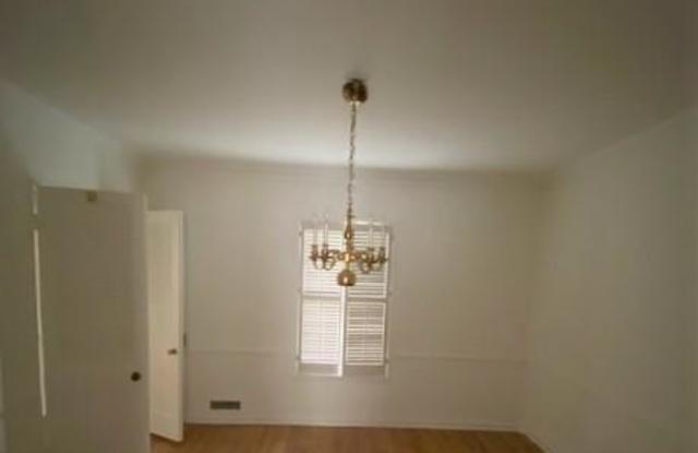 600 Magnolia Avenue Gallery 4