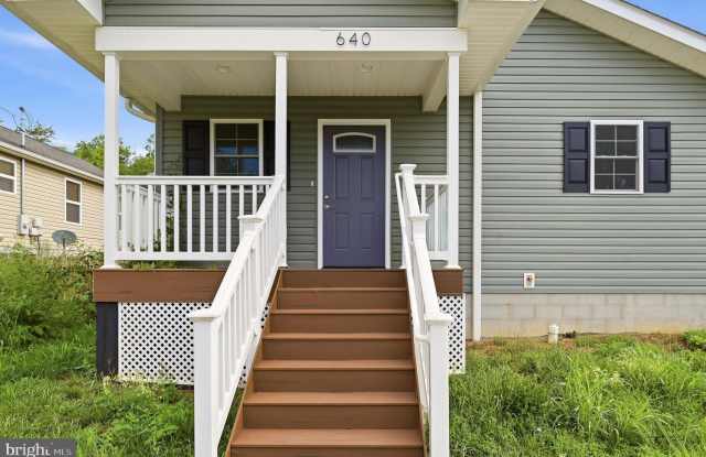 640 JENKINS Gallery 3