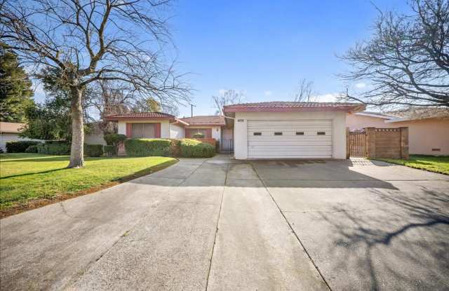 2549 Notre Dame Dr photos photos