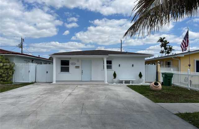 10571 SW 27th St - 10571 Southwest 27th Street, University Park, FL 33165