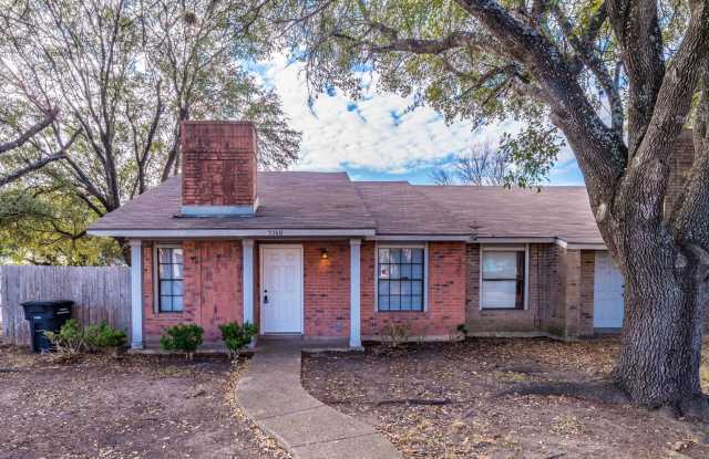 2-BEDROOM DUPLEX - 5360 Gawain Drive, San Antonio, TX 78218