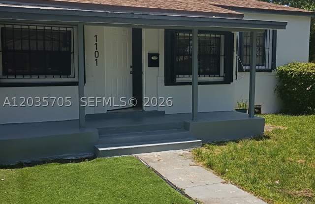 1101 NW 55th Ter photos photos