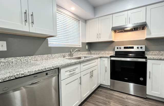 2BD/1BA - Stylish  Renovated Downstairs Apartment with Private Patio in Campbell - 573 West Latimer Avenue, Campbell, CA 95008