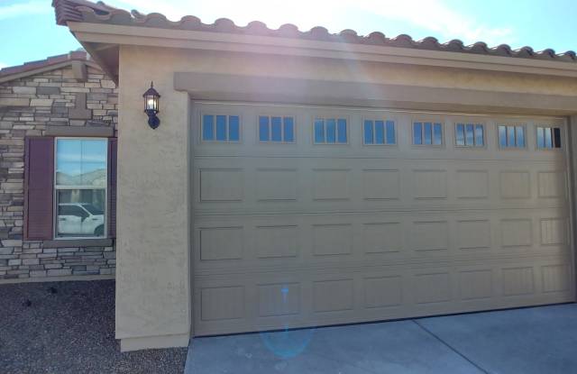 531 E CREOSOTE Drive Gallery 3
