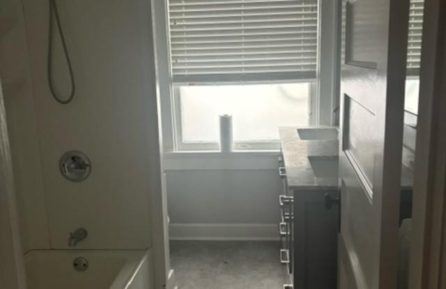 1029 Redgate Avenue photos photos