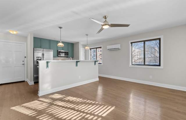 705 West North Street - 2 photos photos