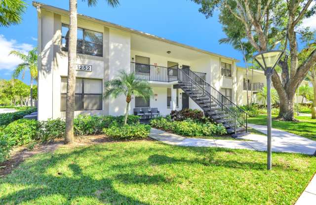 1252 S Military Trail Gallery 1