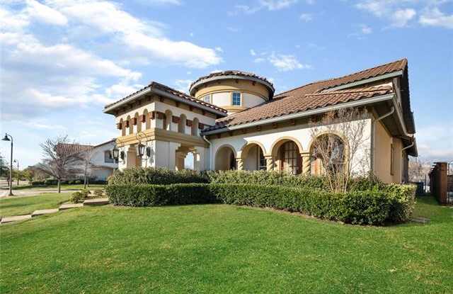1520 Camino Lago Gallery 2