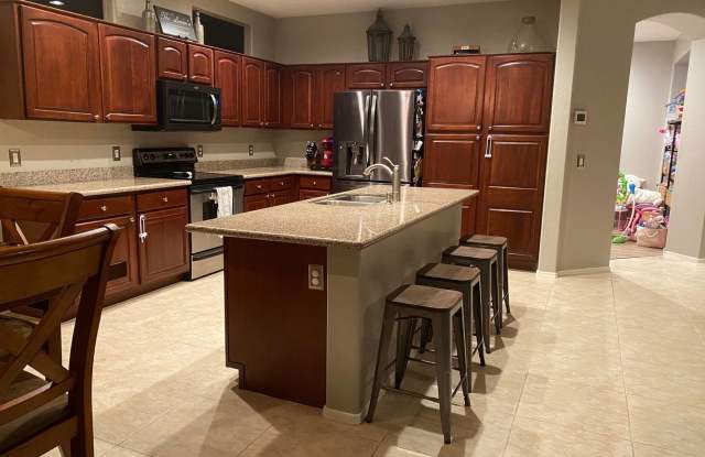 Upgraded and Spacious 5 Bed/3 Bath in Northwest Phoenix photos photos Upgraded and Spacious 5 Bed/3 Bath in Northwest Phoenix photos photos