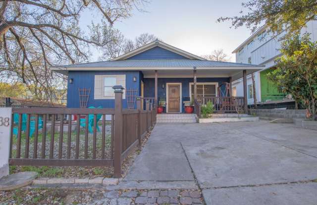 Urban Chic Retreat: Embrace Eastside Cool at 1138 Northwestern Ave, 78702 photos photos