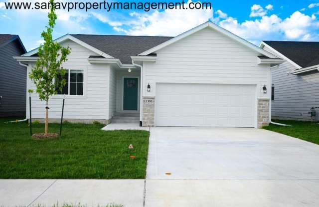 "Modern Comfort Meets Convenience: Your Ideal Home in Waukee" photos photos