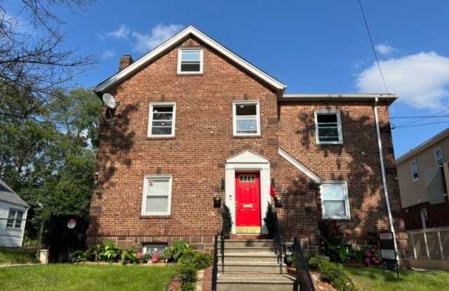 715 E 30Th St photos photos