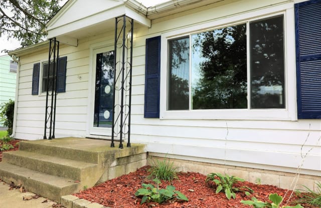 309 Maple Street - 309 Maple Street, Crown Point, IN 46307