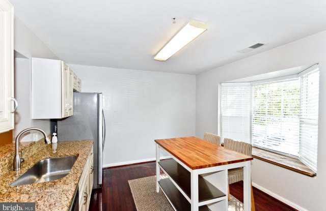 4472 BLUE HERON WAY Gallery 4