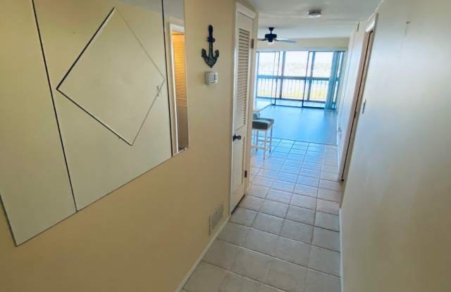 117 Country Club Dr. Gallery 2