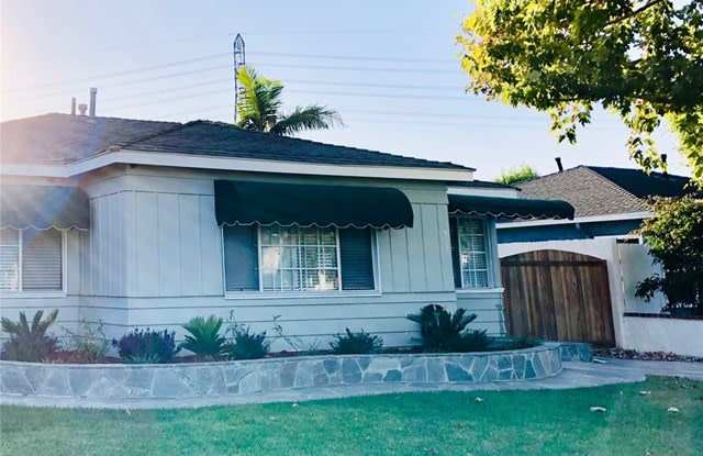 2923 Perkins Lane Gallery 2