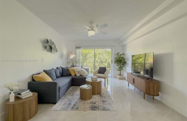 250 NE 181st Dr photos photos