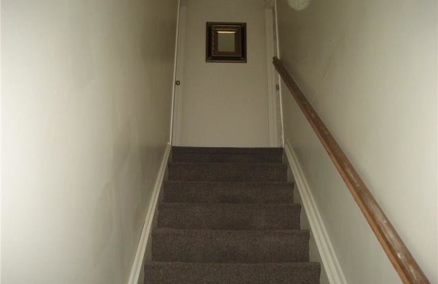 302 Old Mill Road Gallery 3