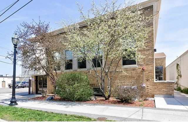 95 Grant Street unit: 4 photos photos