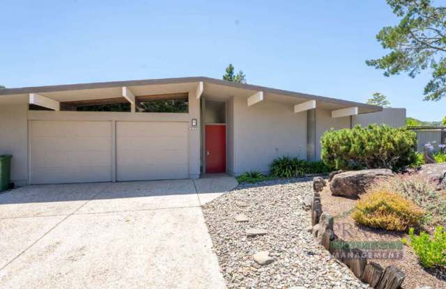 1221 Idylberry Rd photos photos