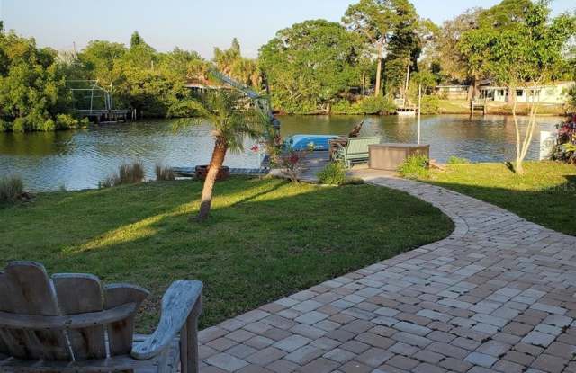 6715 W FLAMINGO WAY S - 6715 West Flamingo Way South, Bear Creek, FL 33707