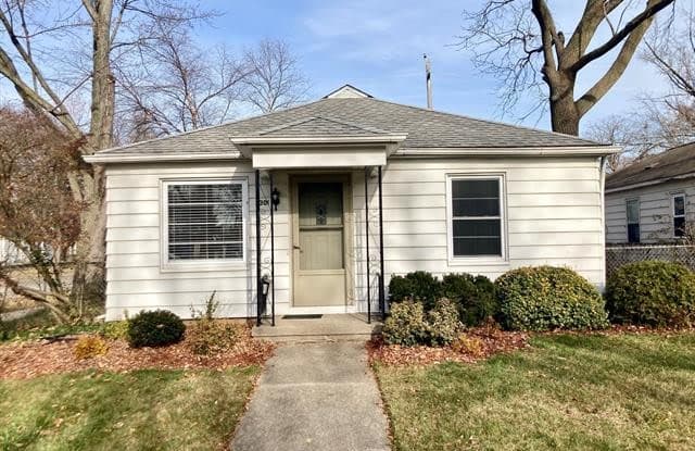 2301 Dallas Avenue - 2301 Dallas Avenue, Royal Oak, MI 48067