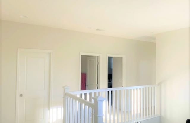 ***5 Bed / 3 Bath / 3,059 sqft House in Gated Community*** - 31540 Sweetwater Circle, Temecula, CA 92591
