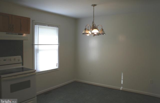 959 FALL RIDGE WAY Gallery 3