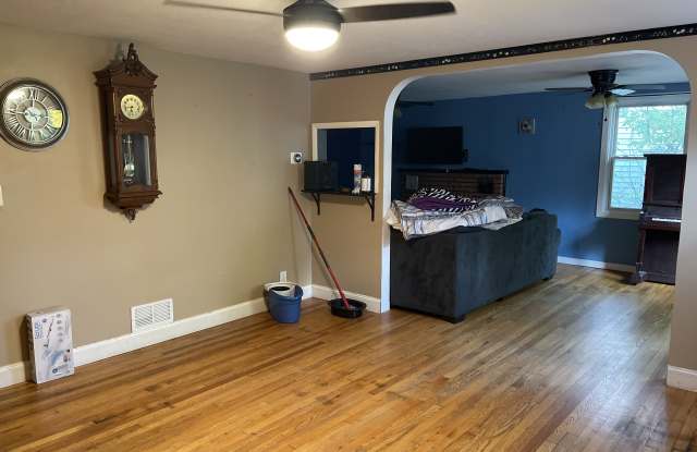 203 Hinsdale Road Gallery 1