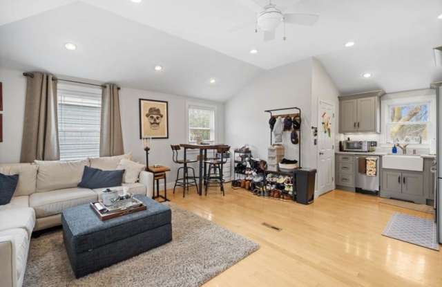 64 Ashland St. photos photos
