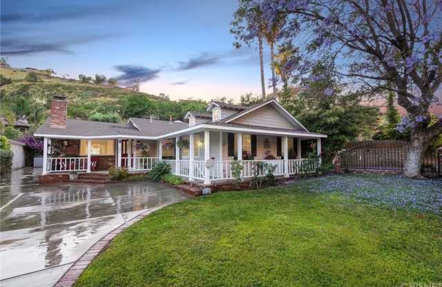 10429 Wheatland Ave photos photos