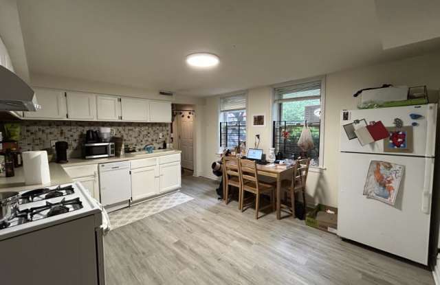 3144 N Southport photos photos