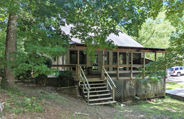 23 Knoll Cut Off photos photos