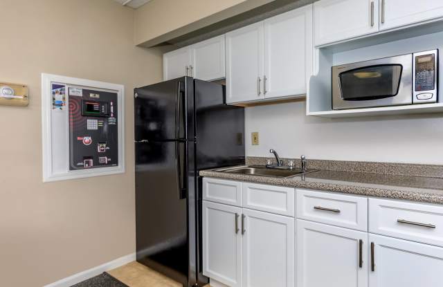Lakeview Apartments Gallery 2