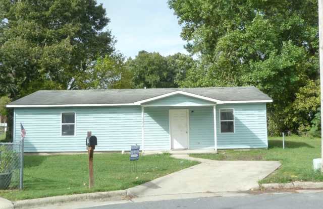 Cute home in the heart of Elizabeth City! photos photos