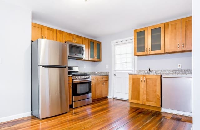 162 Cottage St - 162 Cottage Street, Everett, MA 02149