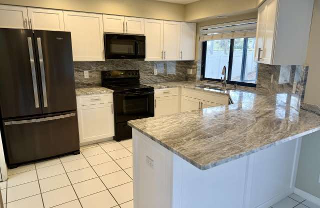 13427 Kingsbury Drive Gallery 2