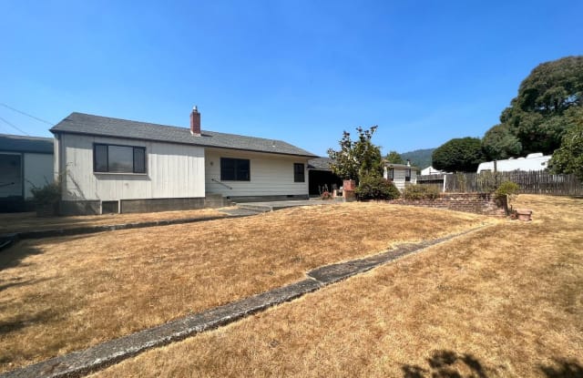 741 2nd Avenue - 741 2nd Avenue, Blue Lake, CA 95525