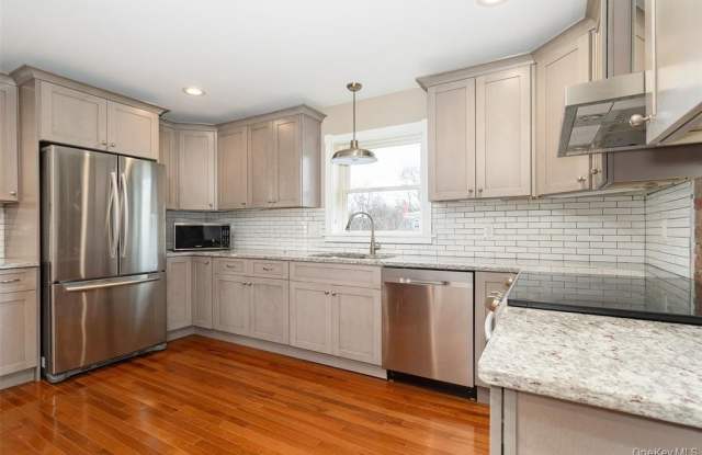 204 Mill Street unit: 1 photos photos