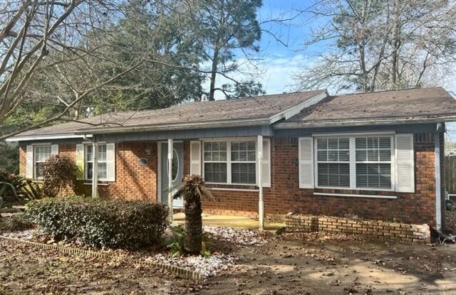 23 10TH Street - 23 10th Street, Lake Lorraine, FL 32579