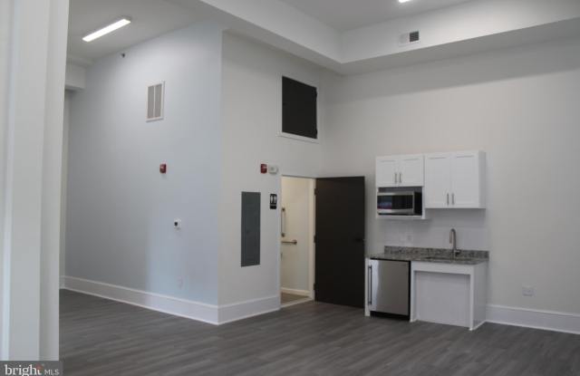 114 W COURT Street unit: 102 photos photos