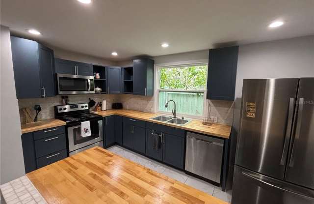1319 S MICHIGAN Avenue Gallery 2