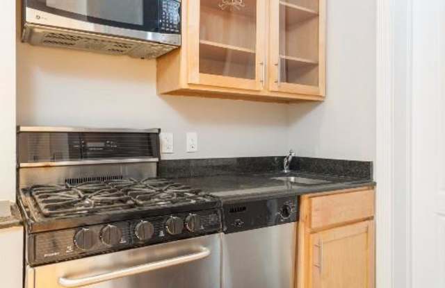 95 PERRY ST. - 95 Perry Street, New York City, NY 10014