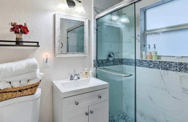 49 E 27th St photos photos