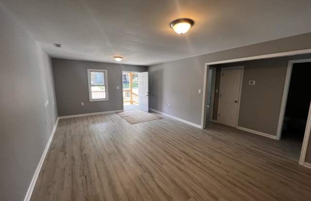 115 South Fowler Avenue Gallery 4