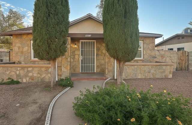 2211 N CAMPBELL Street photos photos