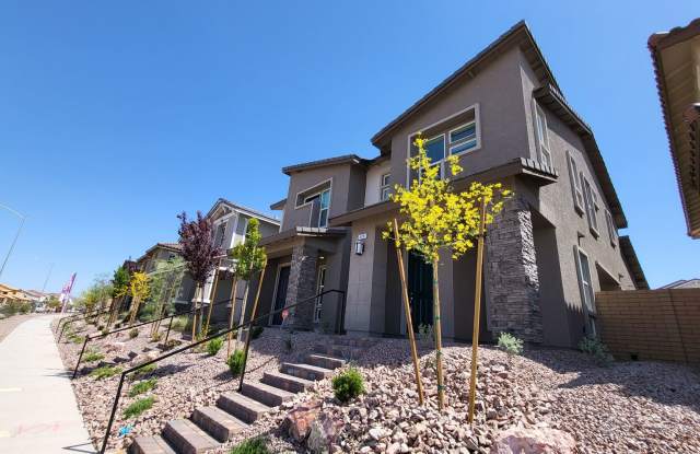 Richmond American Designer Home photos photos