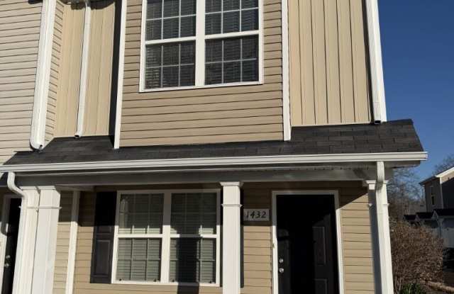 1432 Clydesdale St. photos photos