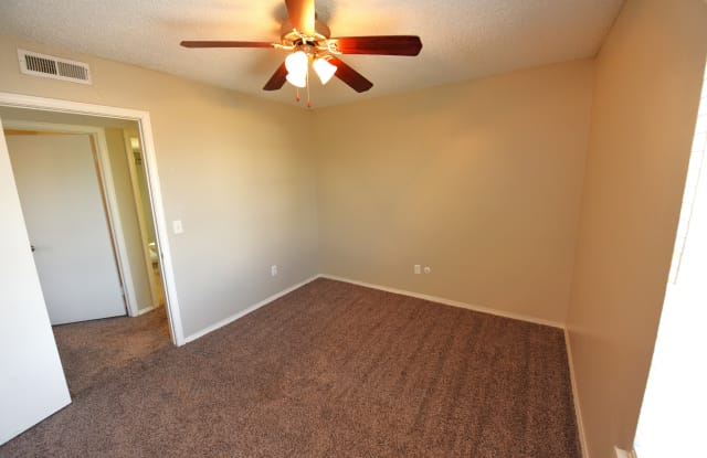 Raintree Meadows Apartment Homes Gallery 3